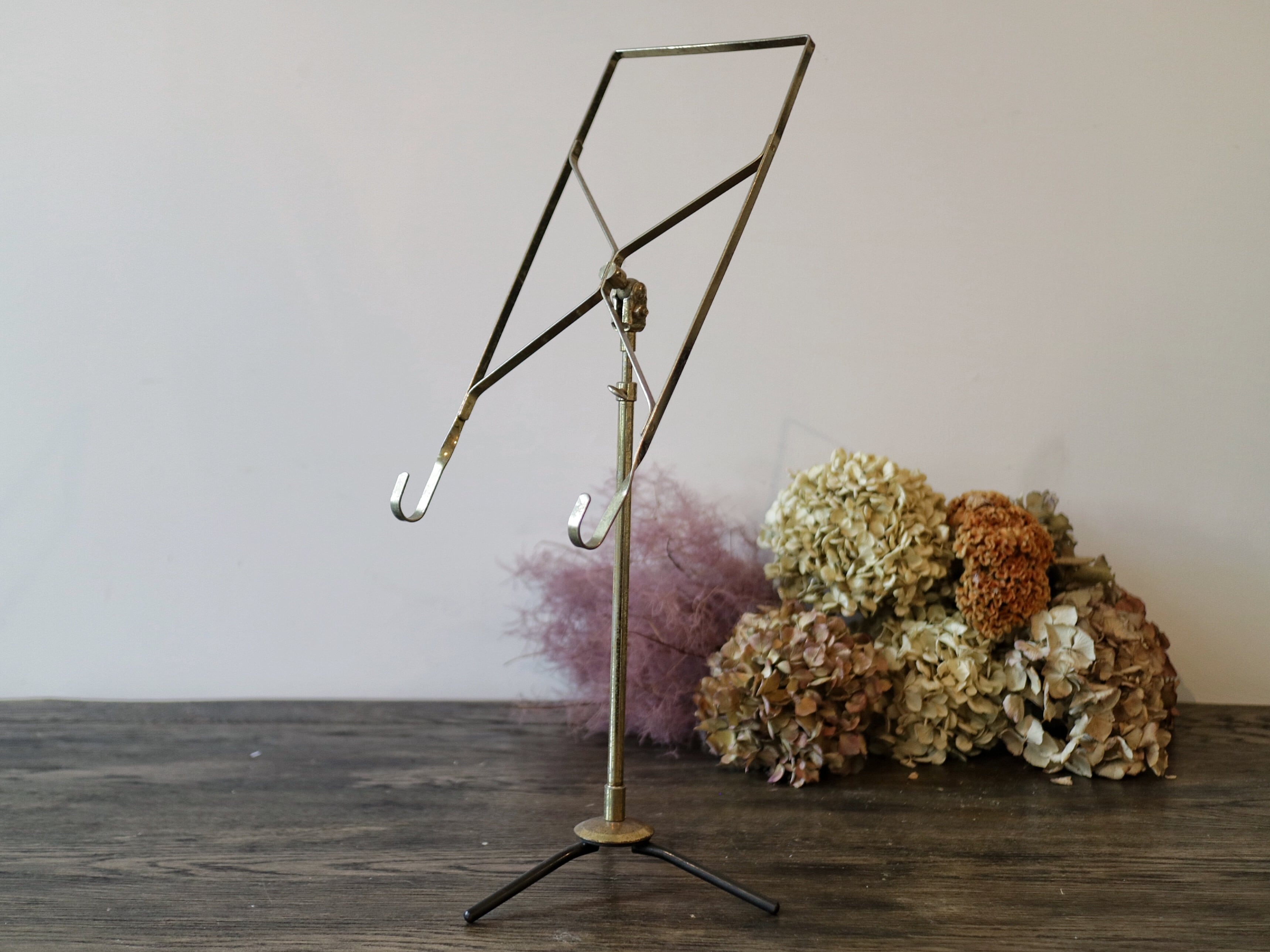 真鍮製アンティークの譜面台 | L'engageantes