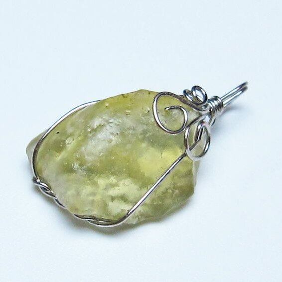 リビアングラス ペンダント 一点物 メール便可 112-13715