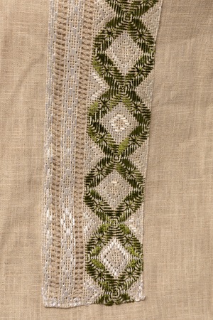 ウクライナ刺繍ヴィシヴァンカ　シルク手刺繍　XLサイズ　メンズ