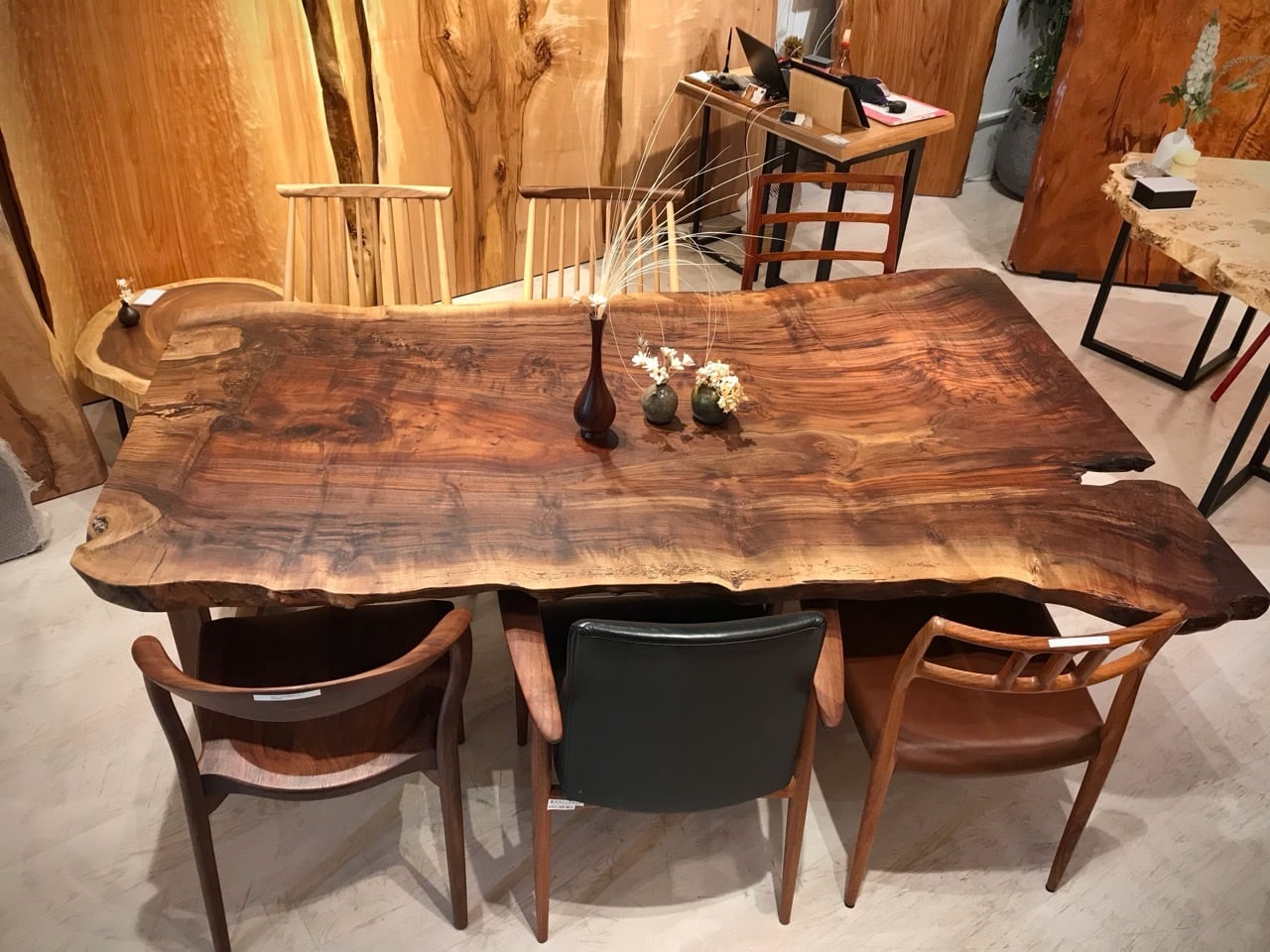 クラロウォールナット_2100×1280-1060-1000×50_横浜元町店_テーブル天