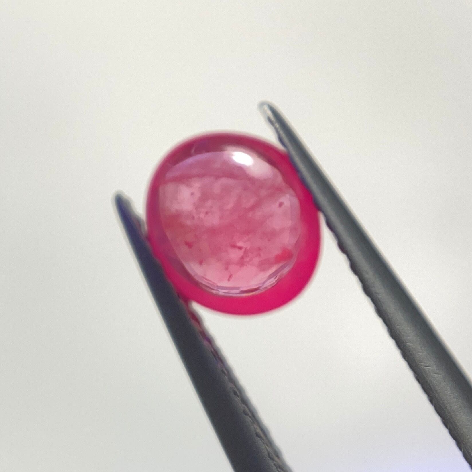 凛としたシルキーパープルサファイア