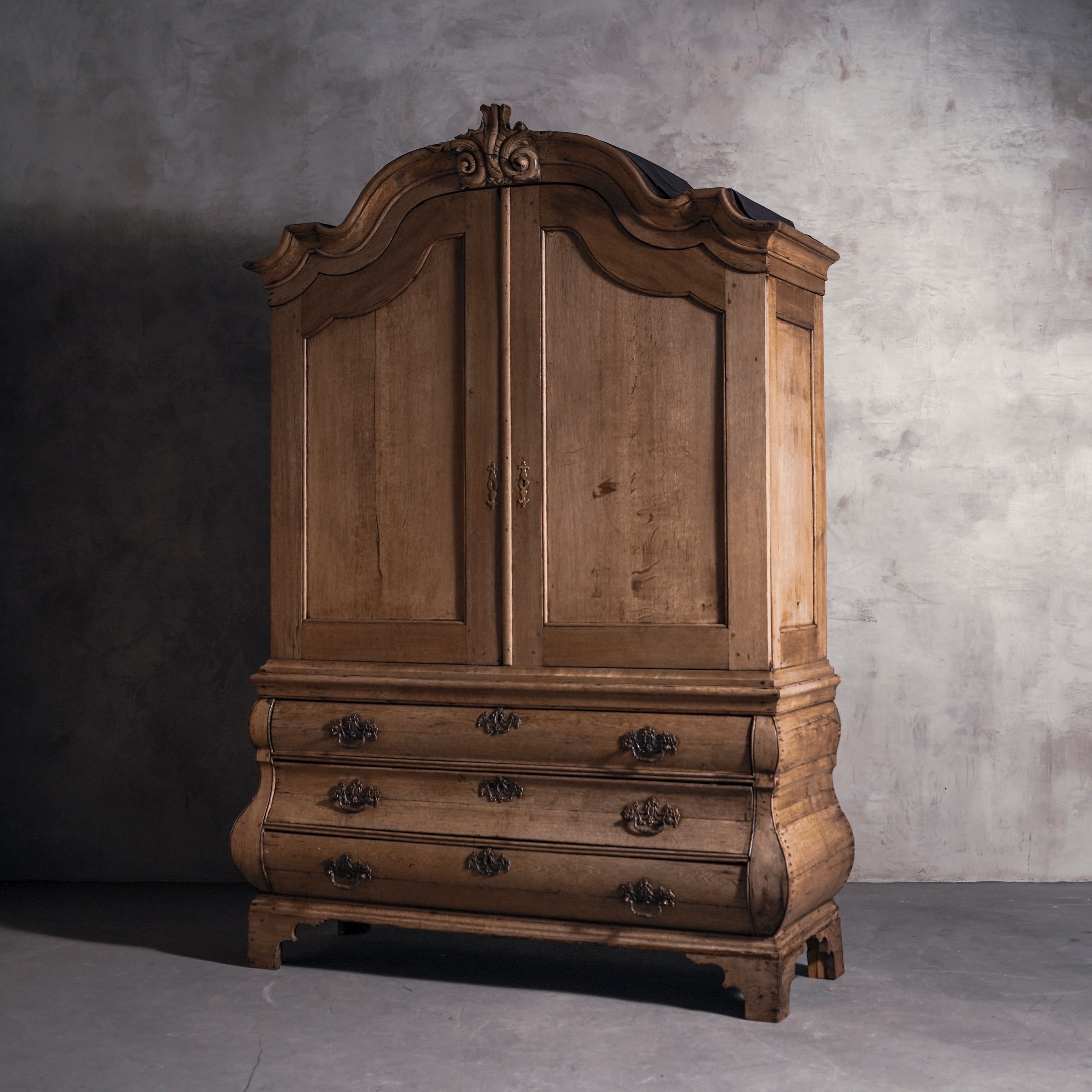 キャビネット/アンティークキャビネット/オランダ製/ダッチスタイル/ディスプレイ/店舗什器/アルモワール/スタジオ