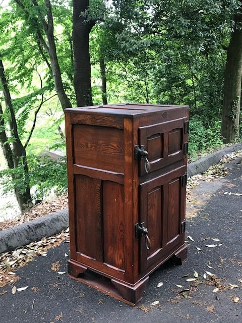 木でつくられた昔の冷蔵庫 古家具 古道具 | 家貨屋 kakaya