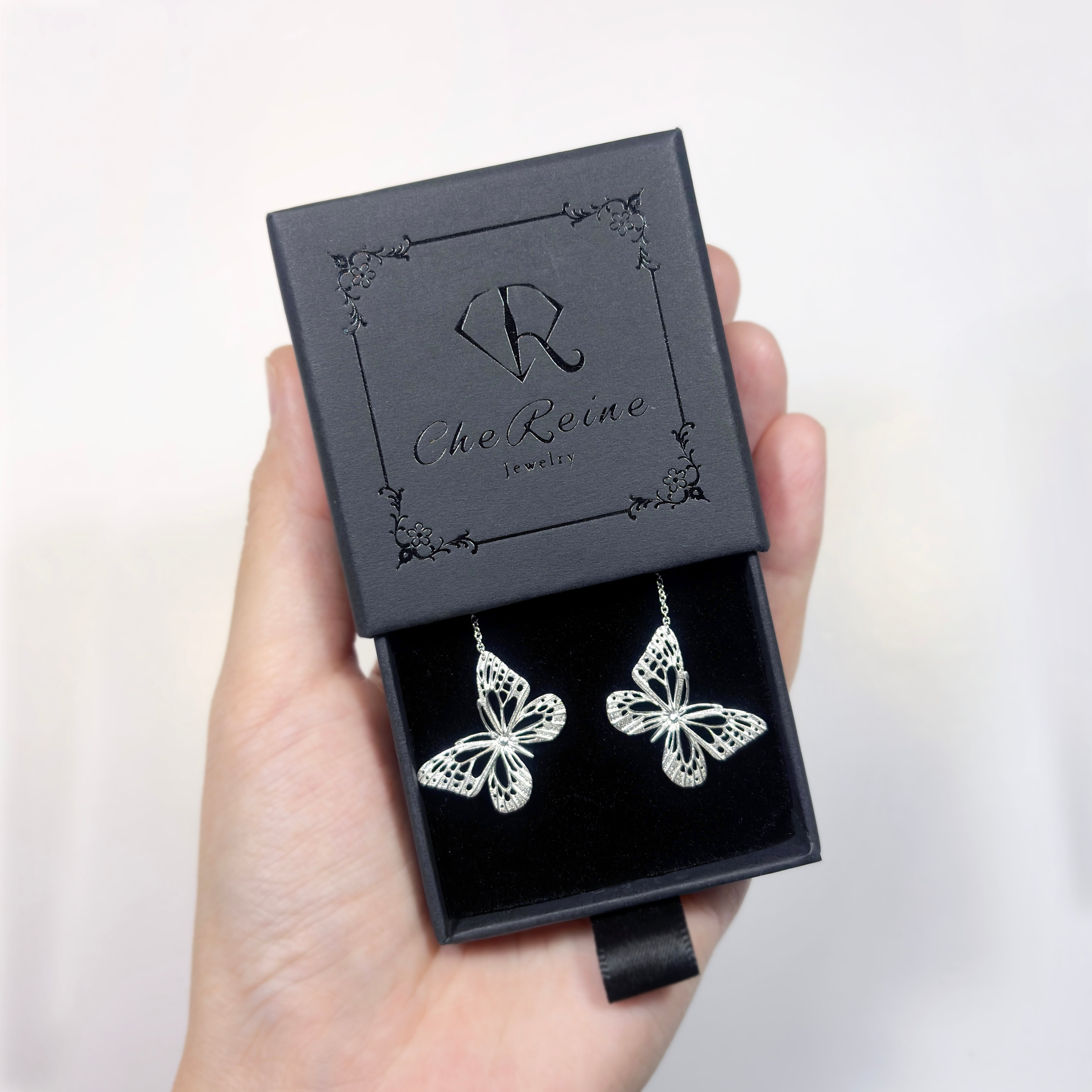 Lisa｜リザ 蝶 アメリカンピアス (SV925) アサギマダラ (L size