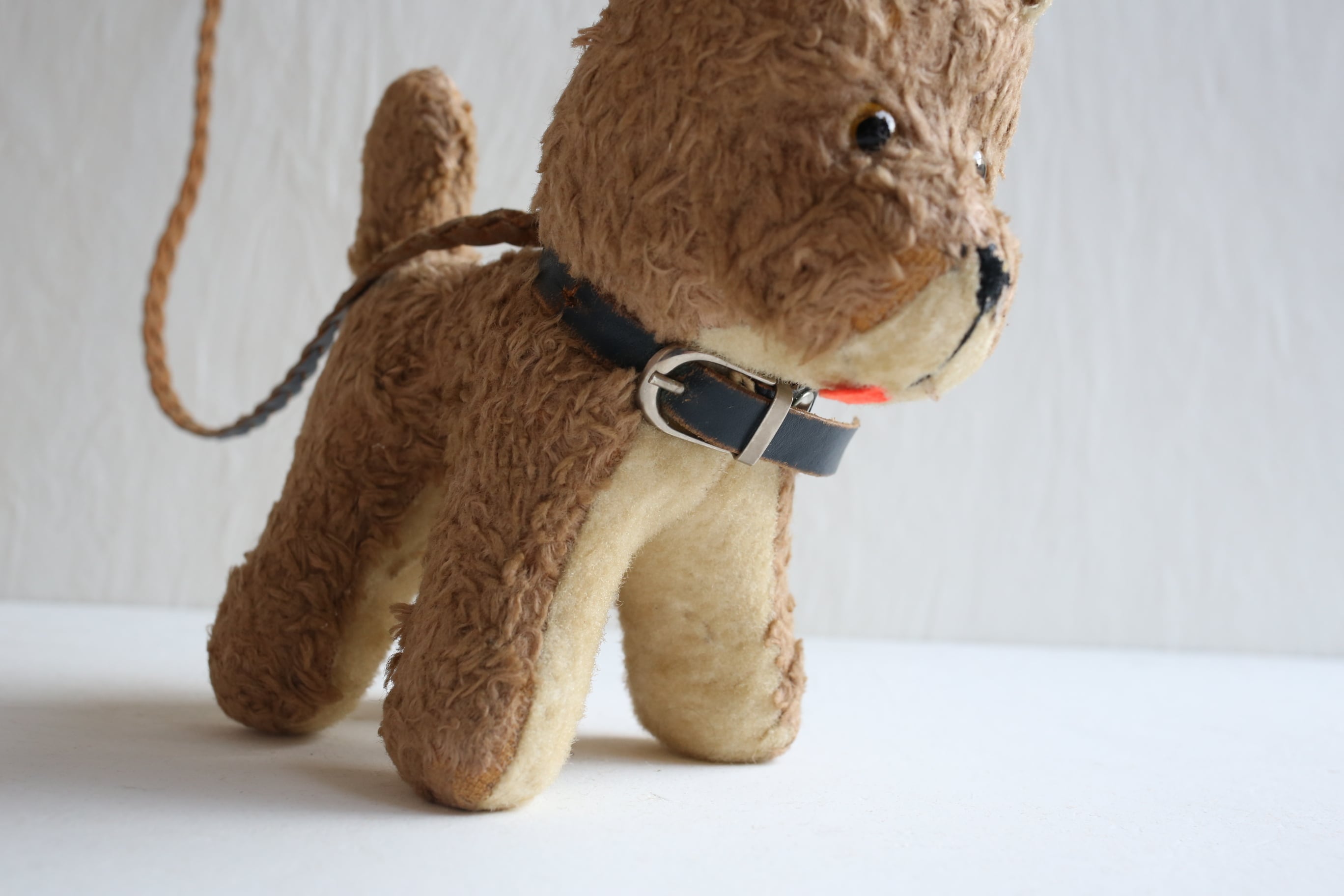 フランス アンティーク ヴィンテージ 犬のぬいぐるみ 19㎝ 革リード