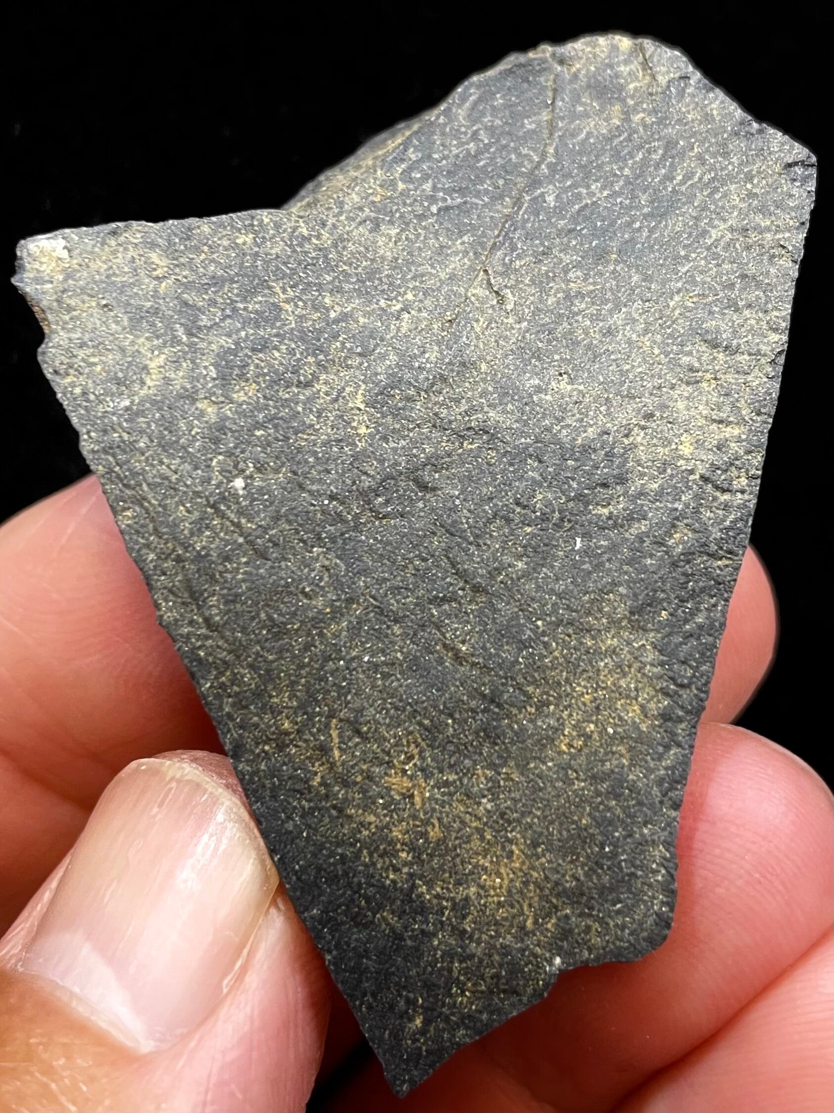 14) サヌカイト(原石・小)