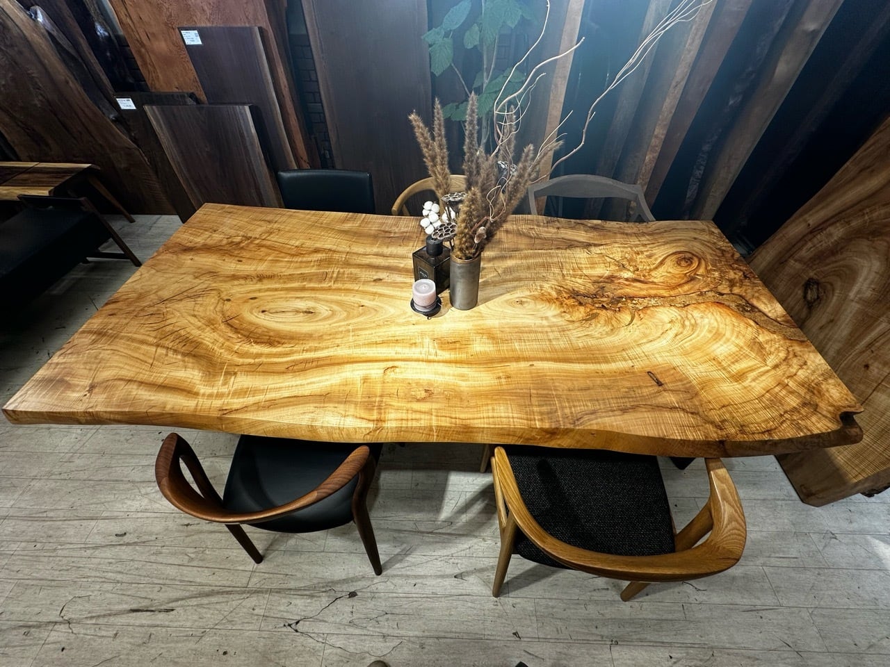 楠（クス）_2200×890-970-1050×50_浅草本店_テーブル天板/一枚板