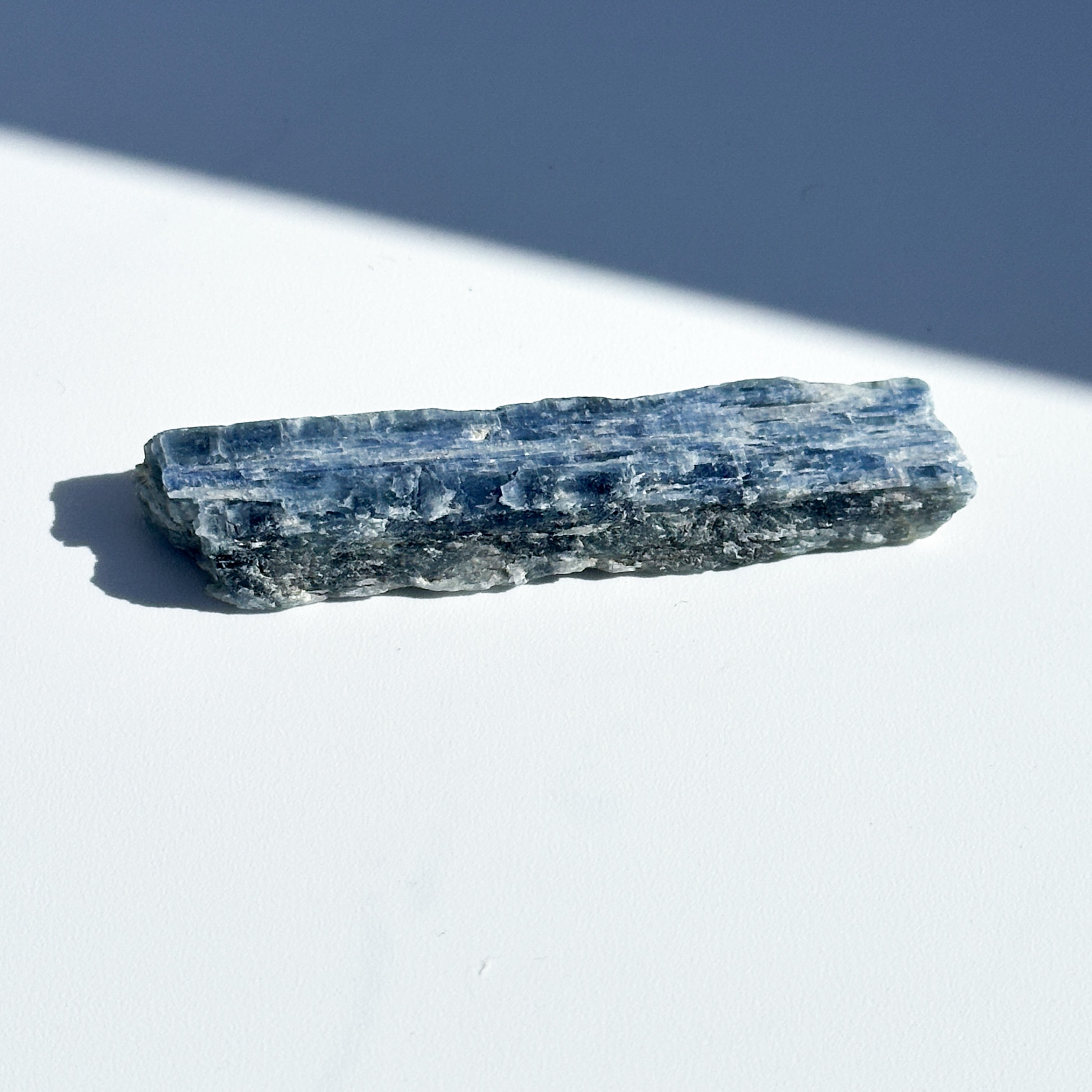 カイヤナイト | Kamoku［カモク］インテリア天然石・鉱物のネットショップ