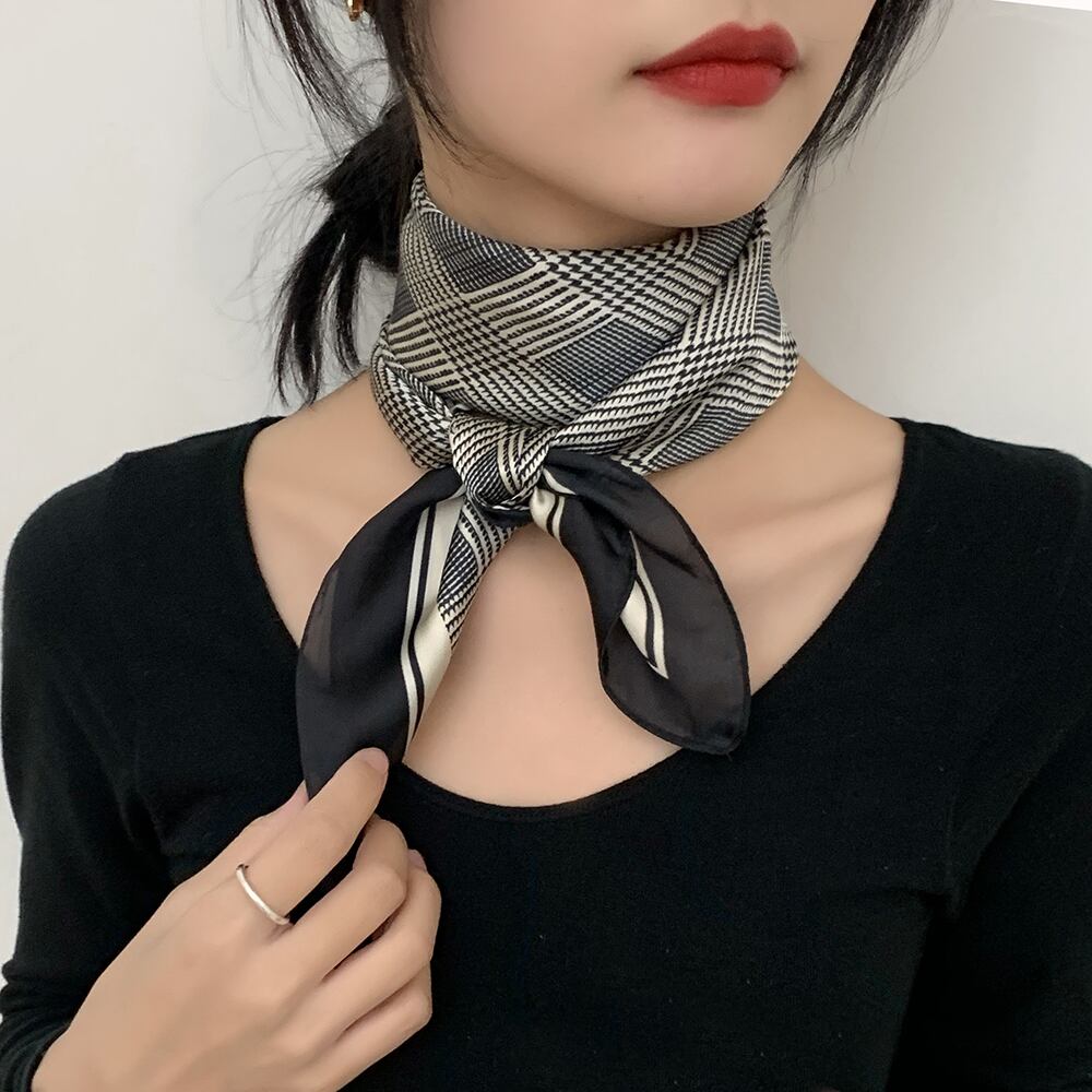 スタンダード格子柄スカーフ 薄手スプリングオータムウィンターレッド レトロ 春物 秋物 冬物 スクウェア ブラック・アイド・ピーズ23471684895