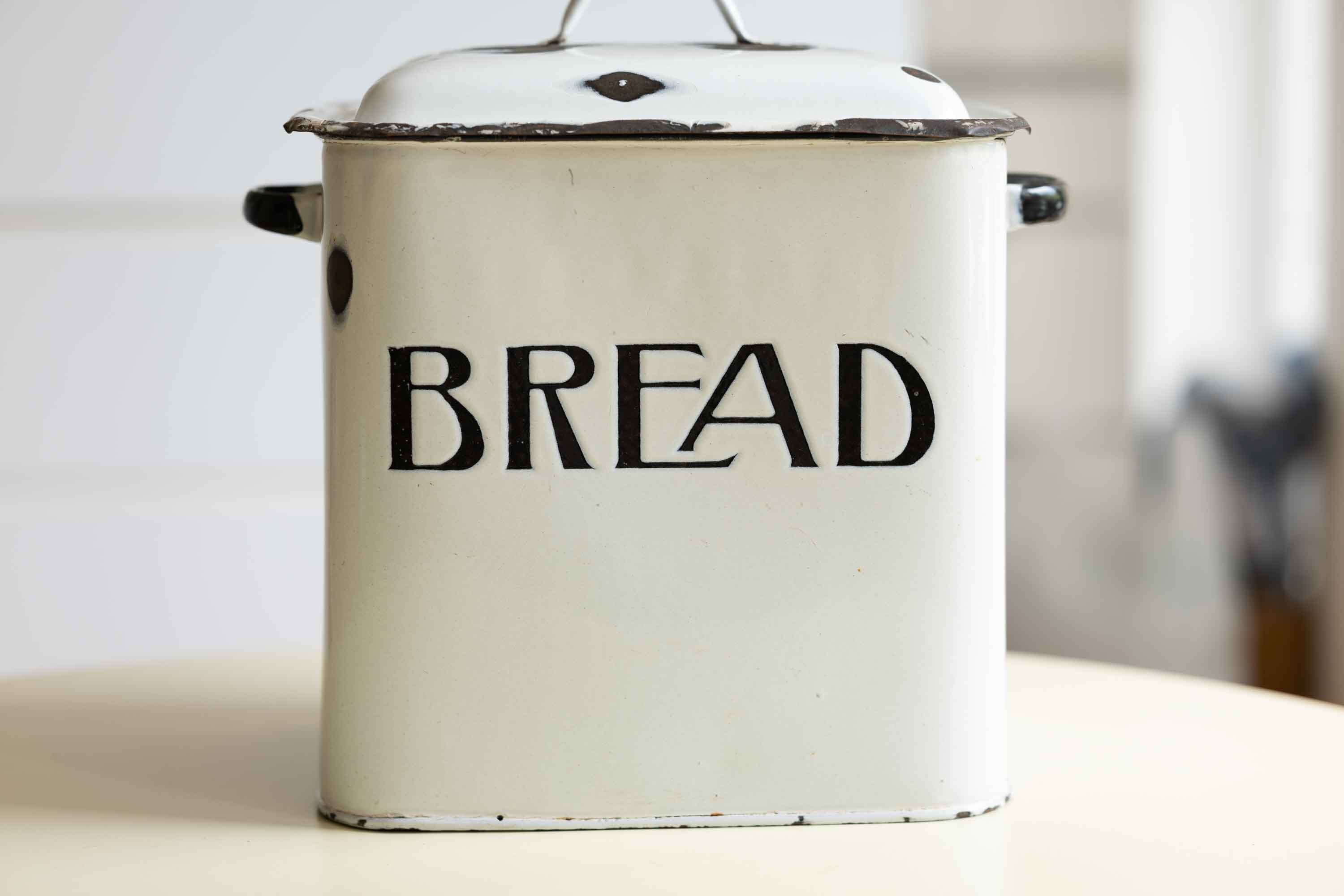 英国アンティーク ブレッド缶 古いタイプです No.32 パンダ柄