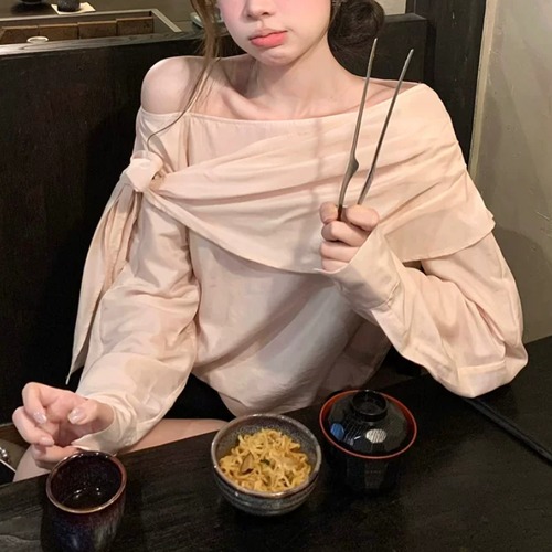 ショールデザインオフショルトップス ・76900