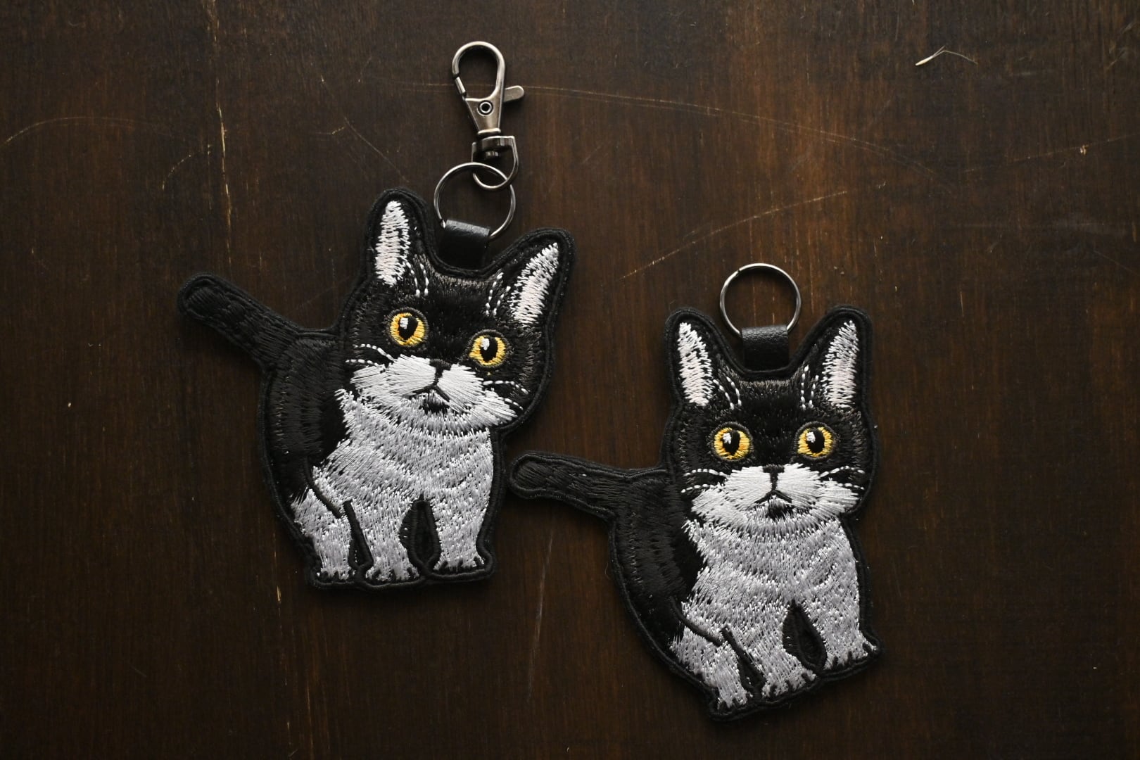 ハチワレトラ柄猫ちゃんのキーホルダー【長毛】 | 猫と暮らす洋裁店magical