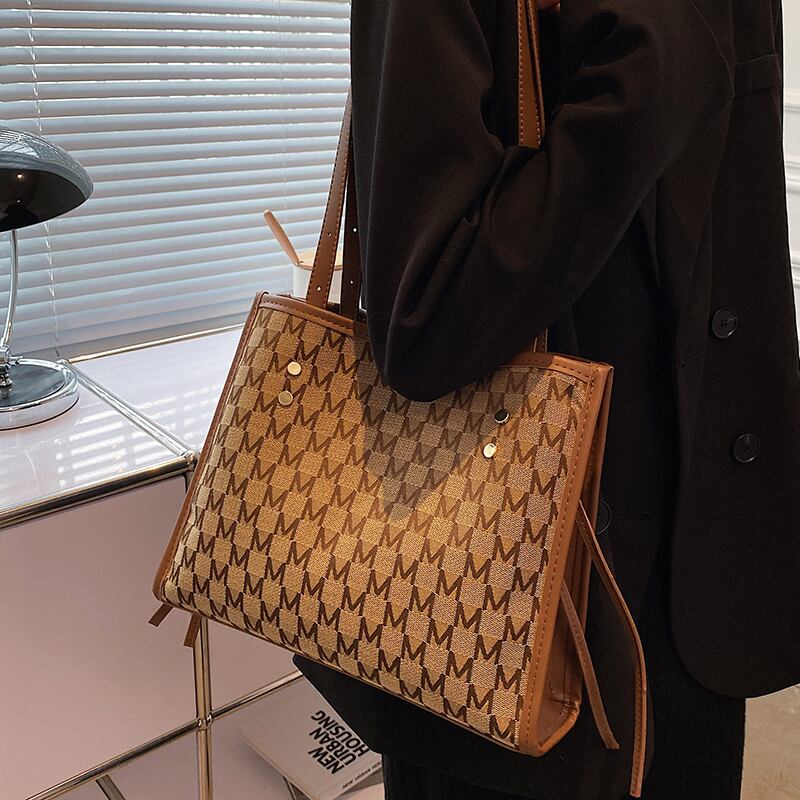 サマーカジュアルスタンダードオータムウィンターショルダーバッグ レトロ 夏物 秋物 冬物 トートバッグ Tiancai_Wing_Bag11306565099