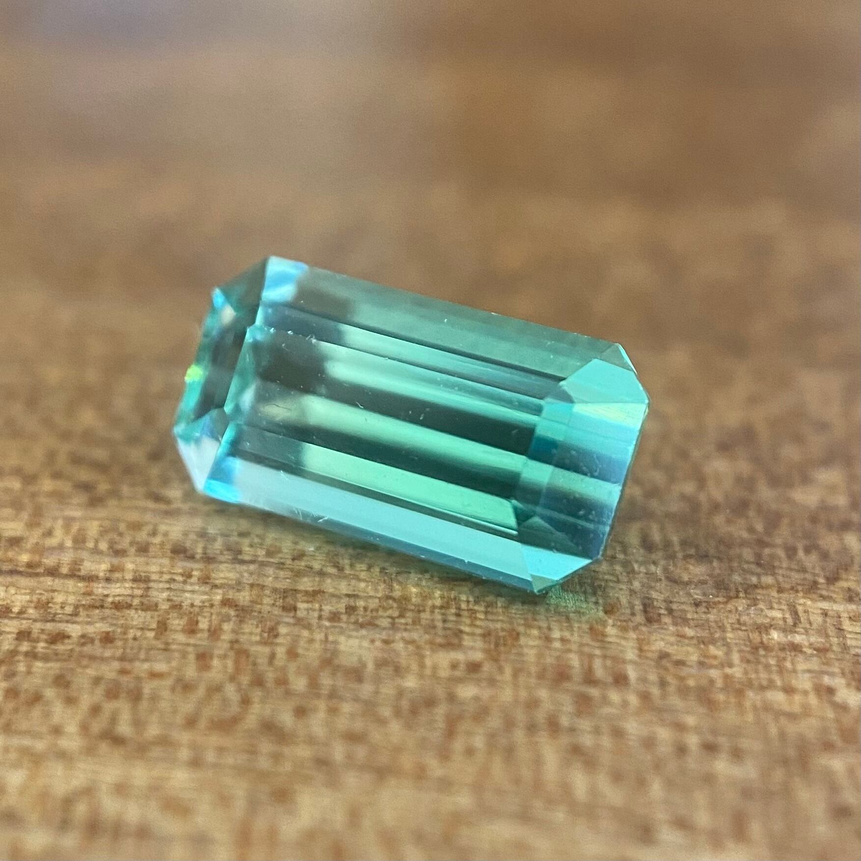 ネオンラグーンの美トルマリン