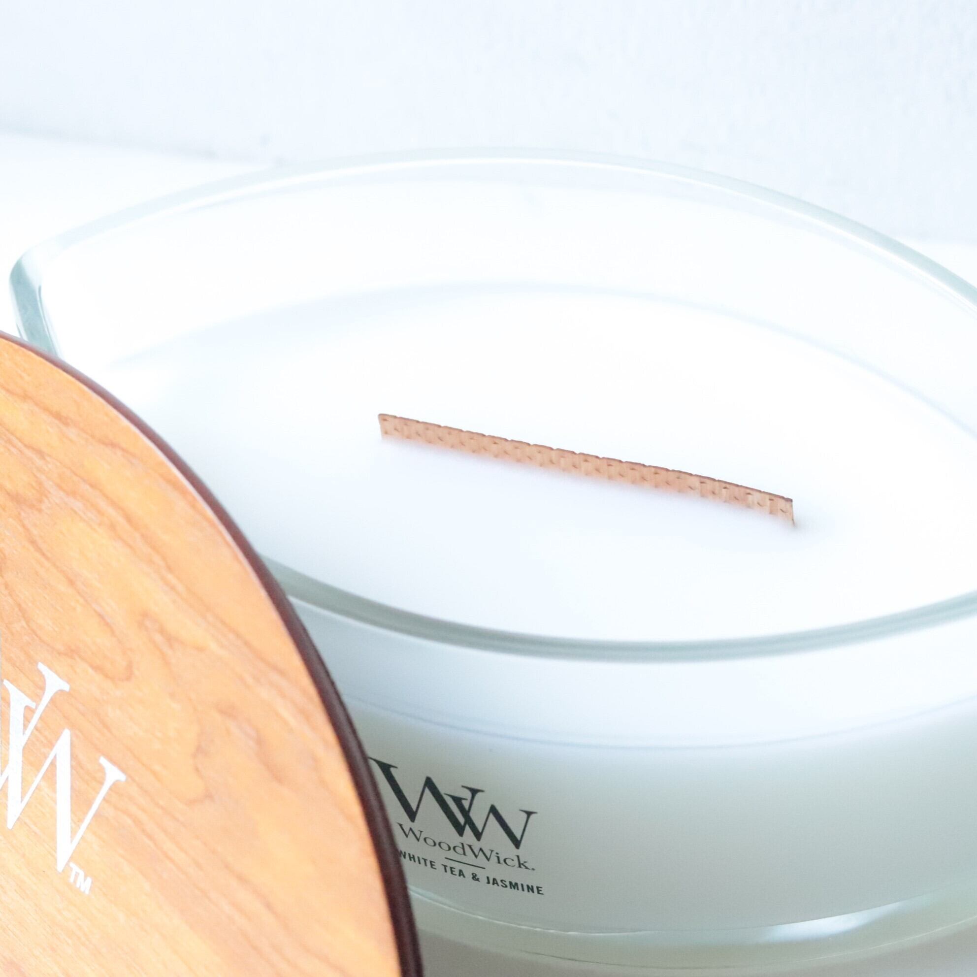 WoodWick】ハースウィック ホワイトティー＆ジャスミン | ジーフラット