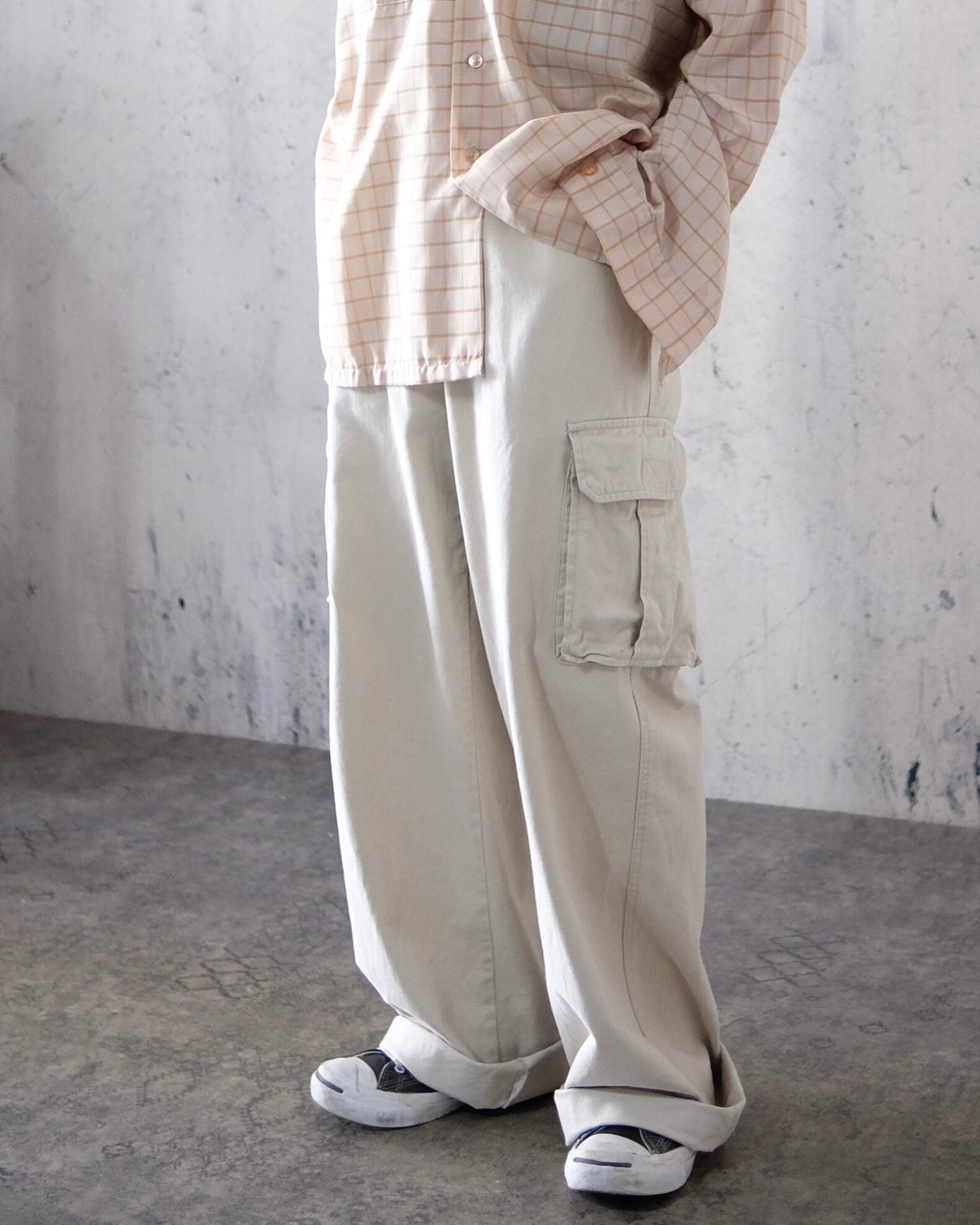 CK"off white cotton cargo pants | The words