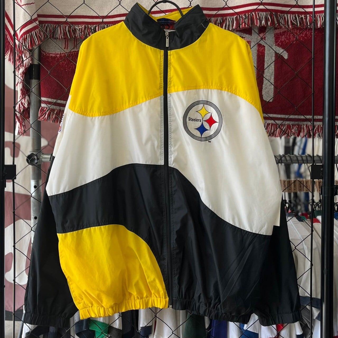 90s NFL ピッツバーグスティーラーズ チーム系 ナイロンジャケット スポーツ ジップアップ デザイン ロゴ XL 古着 古着屋 埼玉 ストリート  オンライン 通販 アメカジ ビンテージ