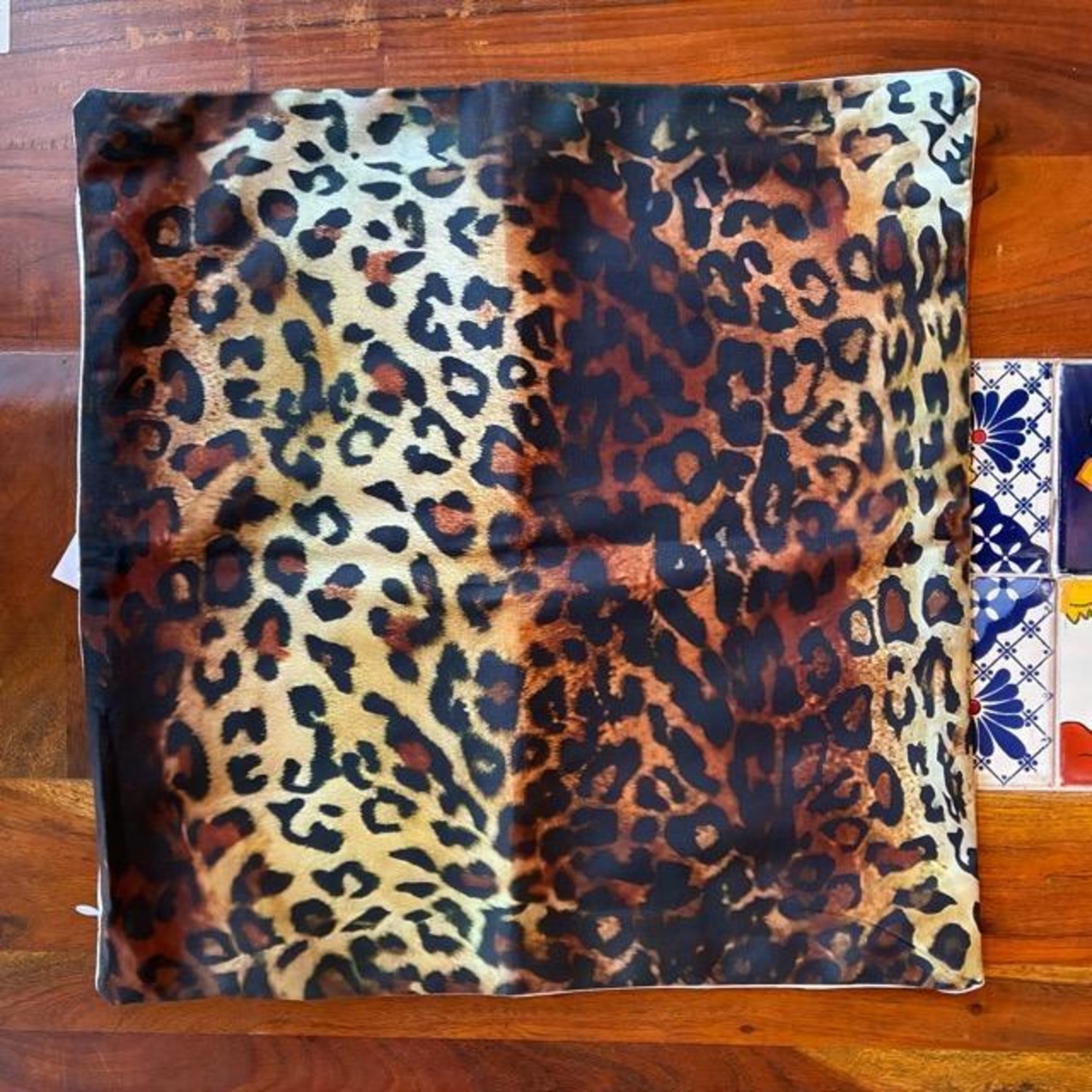 TOPANGA Homefurnishing Smooth touch animal cushion cover Leopard　45×45cm　スムースタッチアニマルクッションカバー　レオパード　ヒョウ柄　モダン