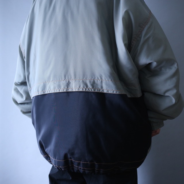 multi gimmick design over silhouette mountain jacket