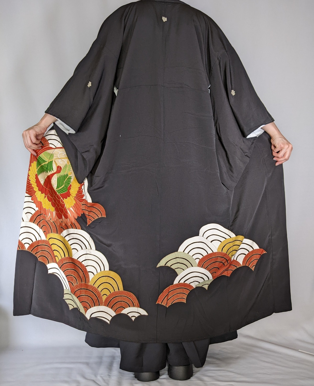 13912】 着物リメイク 黒留袖 ロングコート 鳳凰 青海波 kimono 