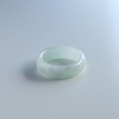 【9.5号】オンライン限定！ とろける淡緑色 くり抜き甲丸リング A貨翡翠 jd_rg1169