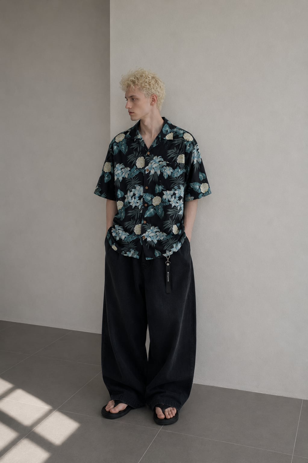 VUF / Botanical silk Open Collar Shirt / Black Floral