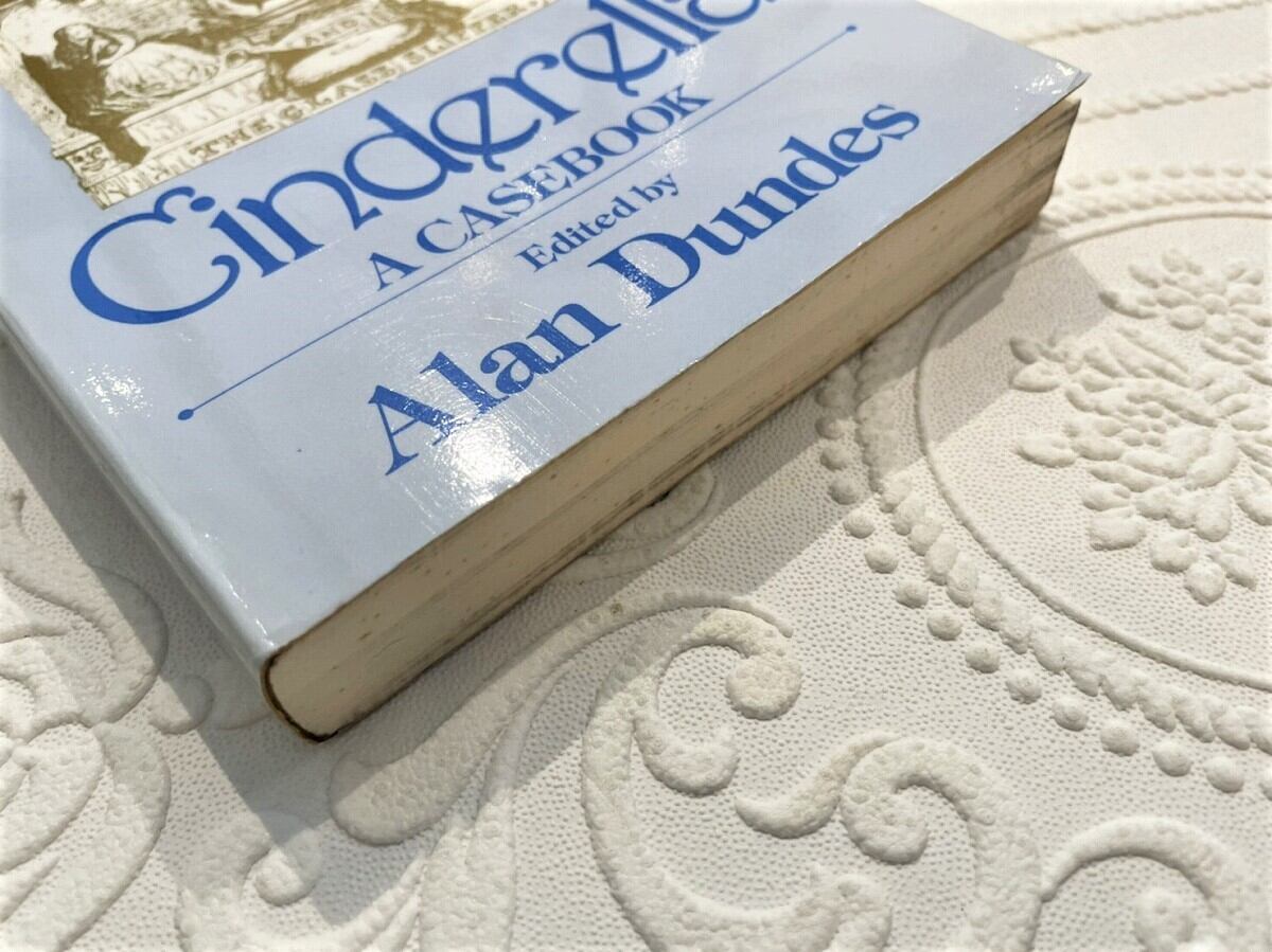アランダンダス シンデレラ シンデレラ (研究書) アランダンダス