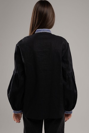 ウクライナ刺繍ヴィシヴァンカ　手刺繍　レディース・フリーサイズ