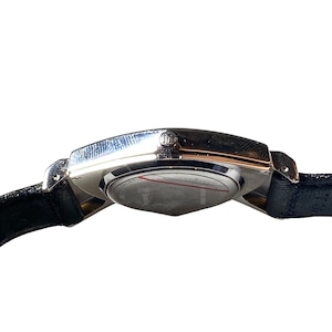 vintage HAMILTON black dial quartz watch “VENTURA”