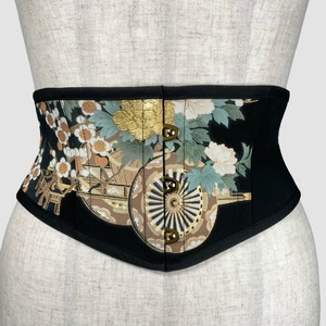 着物コルセット（黒留袖より制作）Kimono Corset (Made of Kurotomesode-Kimono)