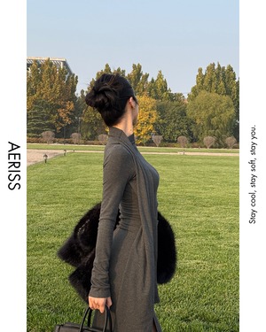 スリットロングニットワンピース A0736