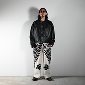CCUの新作「TRUCKER JACKET」コーディネート