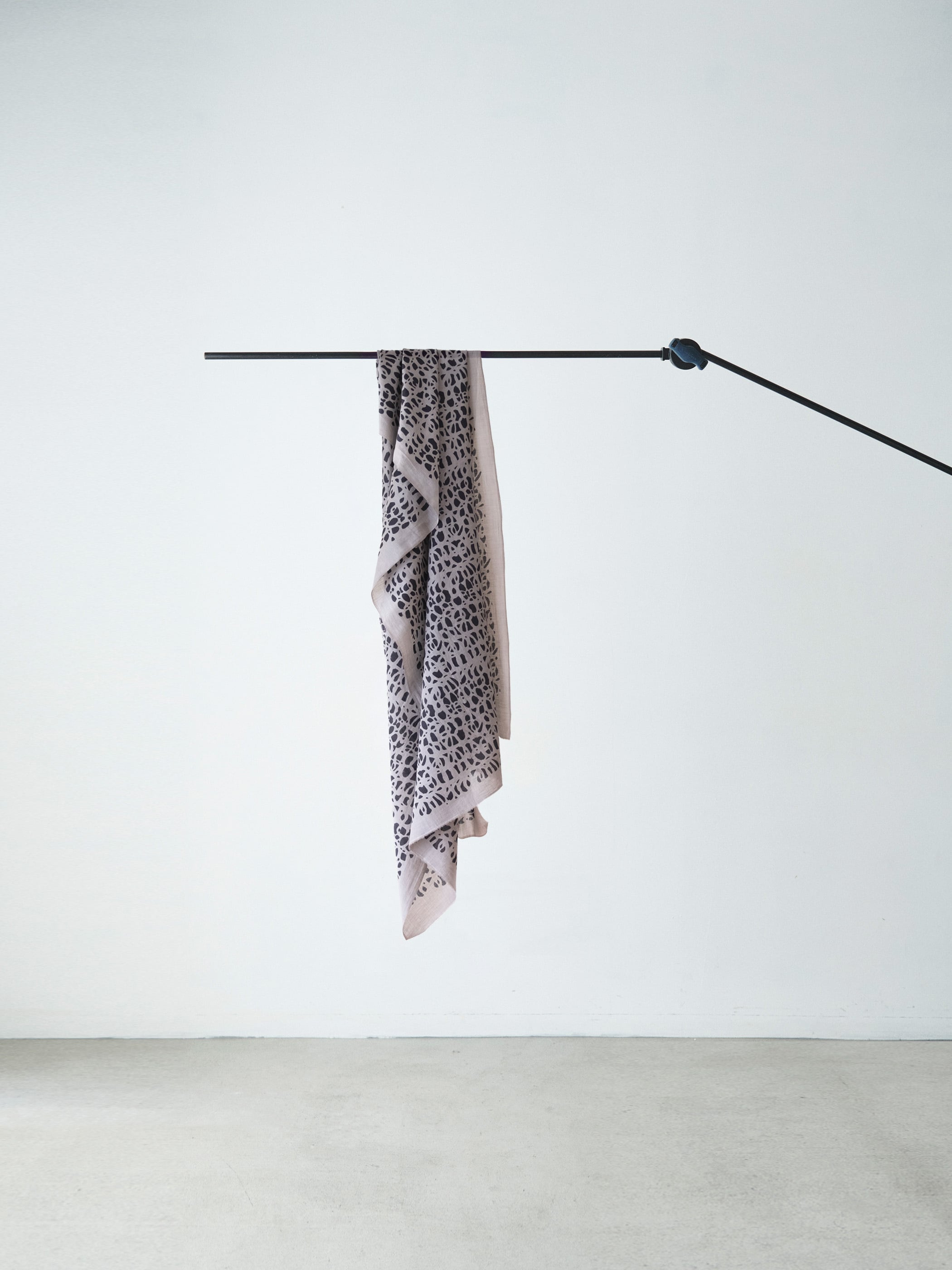 【NEW】Glint Shawl -Grey-