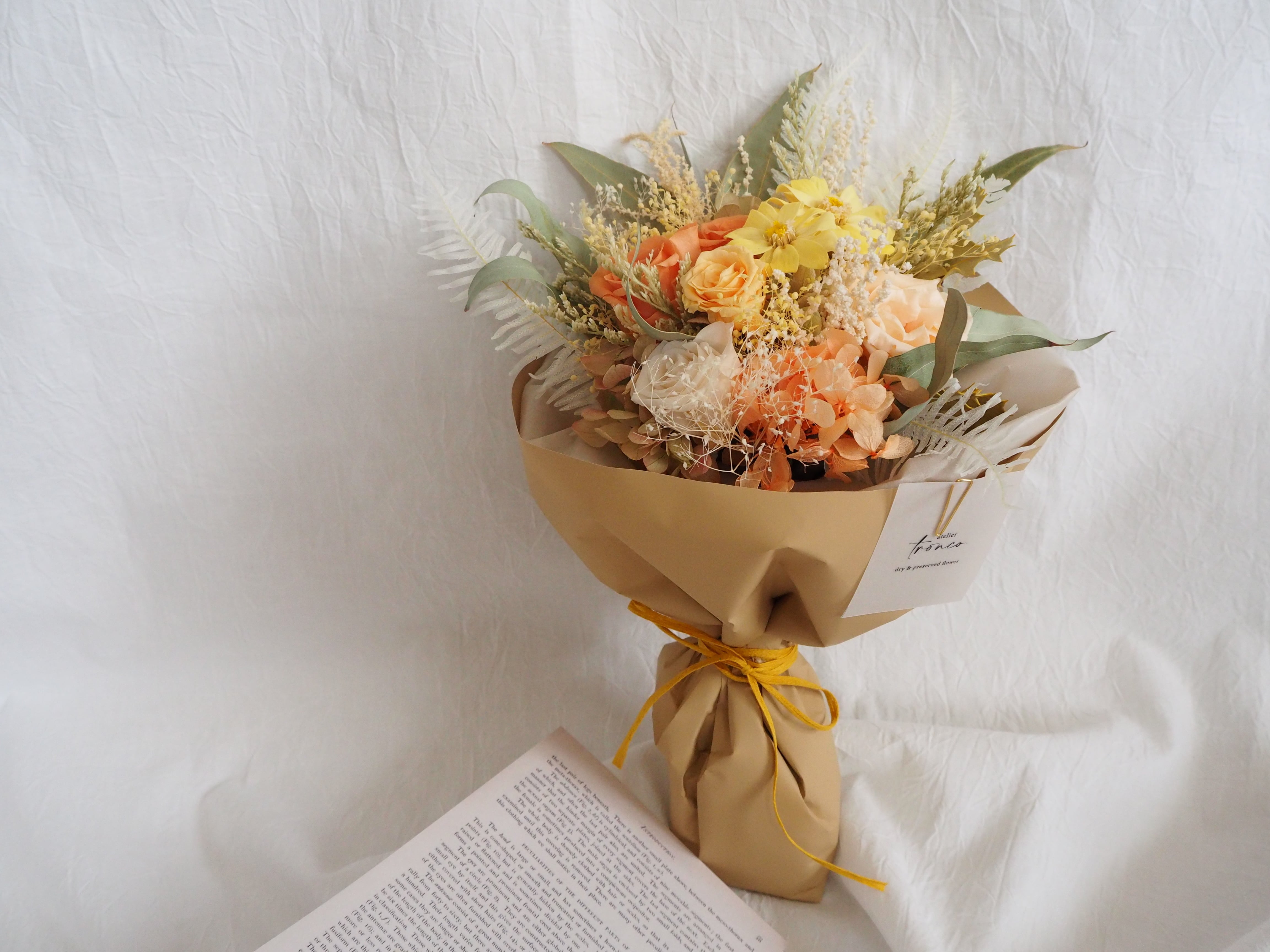 ジニアとバラのプリザーブドフラワーブーケ 花束 Bouquet Atelier Tronco