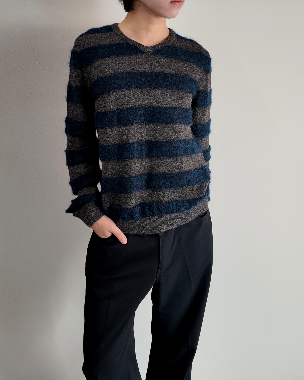 【COSTUME NATIONAL】dark tone border knit