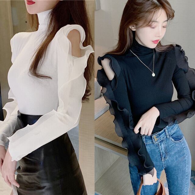全2色 レディース フリルスリーブ 袖コンシャス ハイネック ニット リブニット 無地 肌見せ 大人可愛い モテ セクシー ブラック/ホワイト