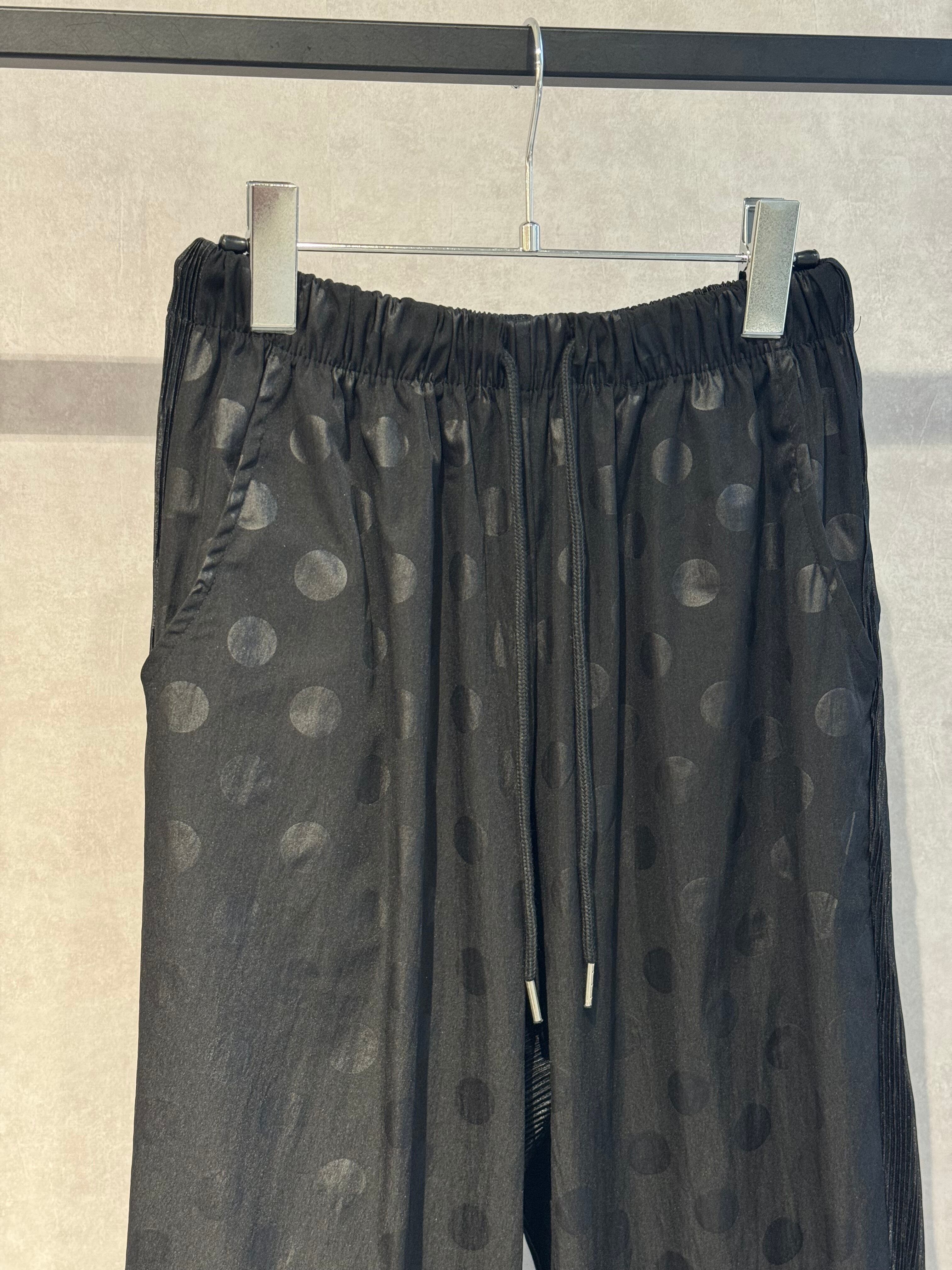 nylon dot docking pleats pants