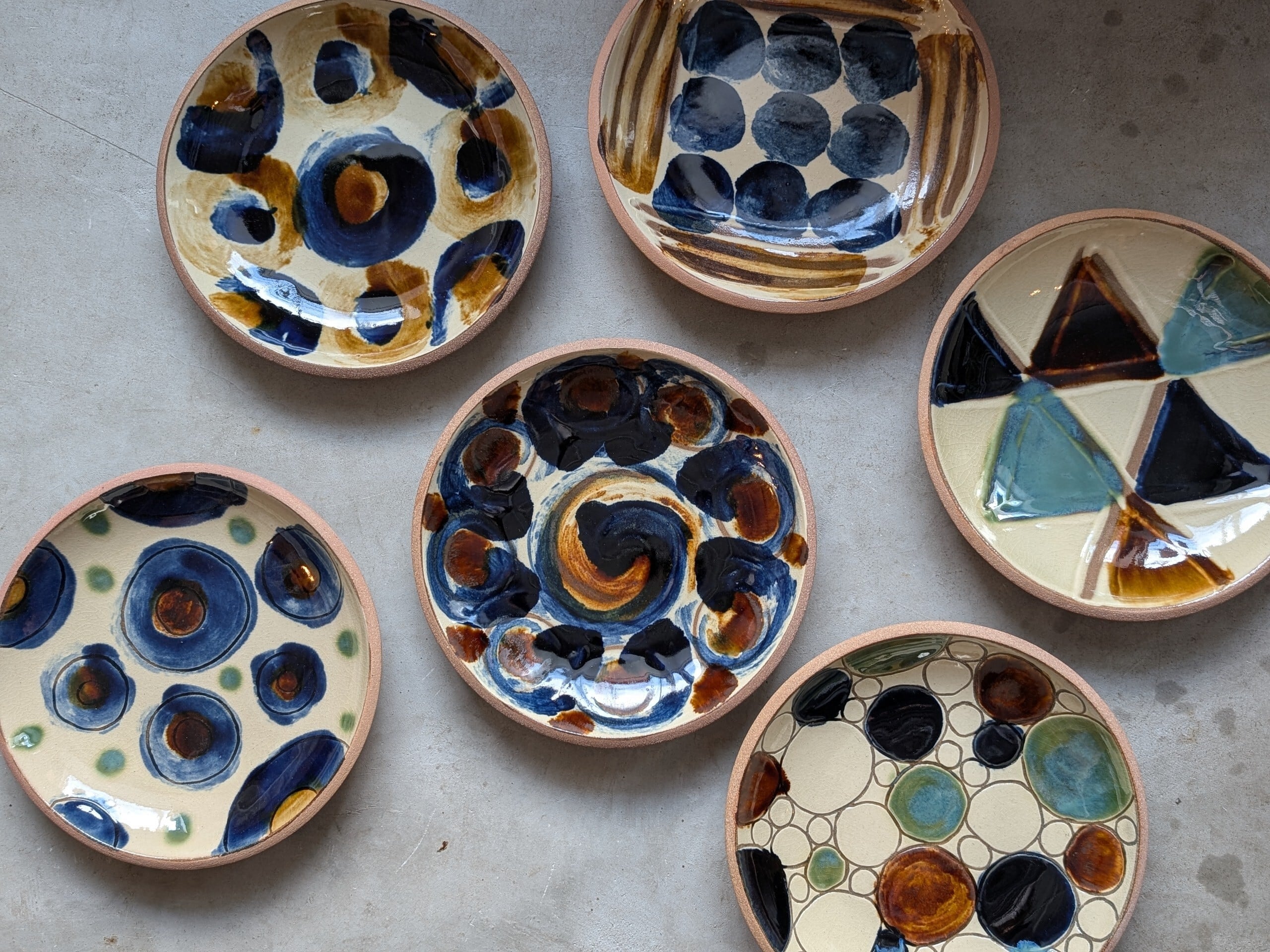 やちむん ちゃんぷるー皿・大 ／ 呉須丸紋 | 一翠窯 | inoya | Basic