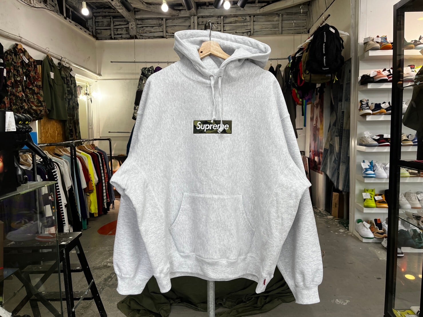 Supreme BOX LOGO HOODED SWEATSHIRT ASH GREY XL 84869 | BRAND 