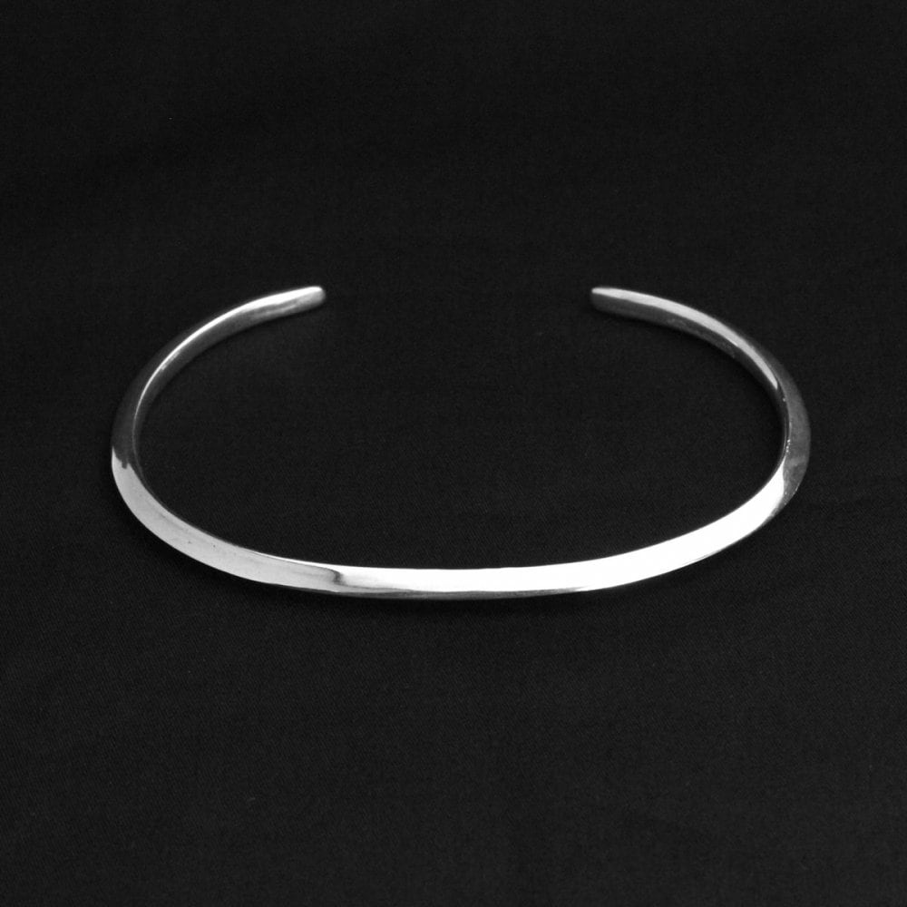 Ericka Nicolas Begay シルバーバングル NAVAJO Navajo Silver Bangle [ERICKA NICOLAS BEGAY] [STERLING] Triangle