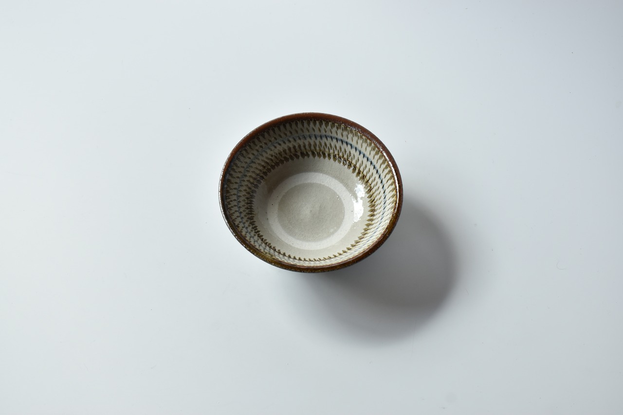 小代焼ふもと窯 / 井上尚之 :  5寸鉢 とびかんな