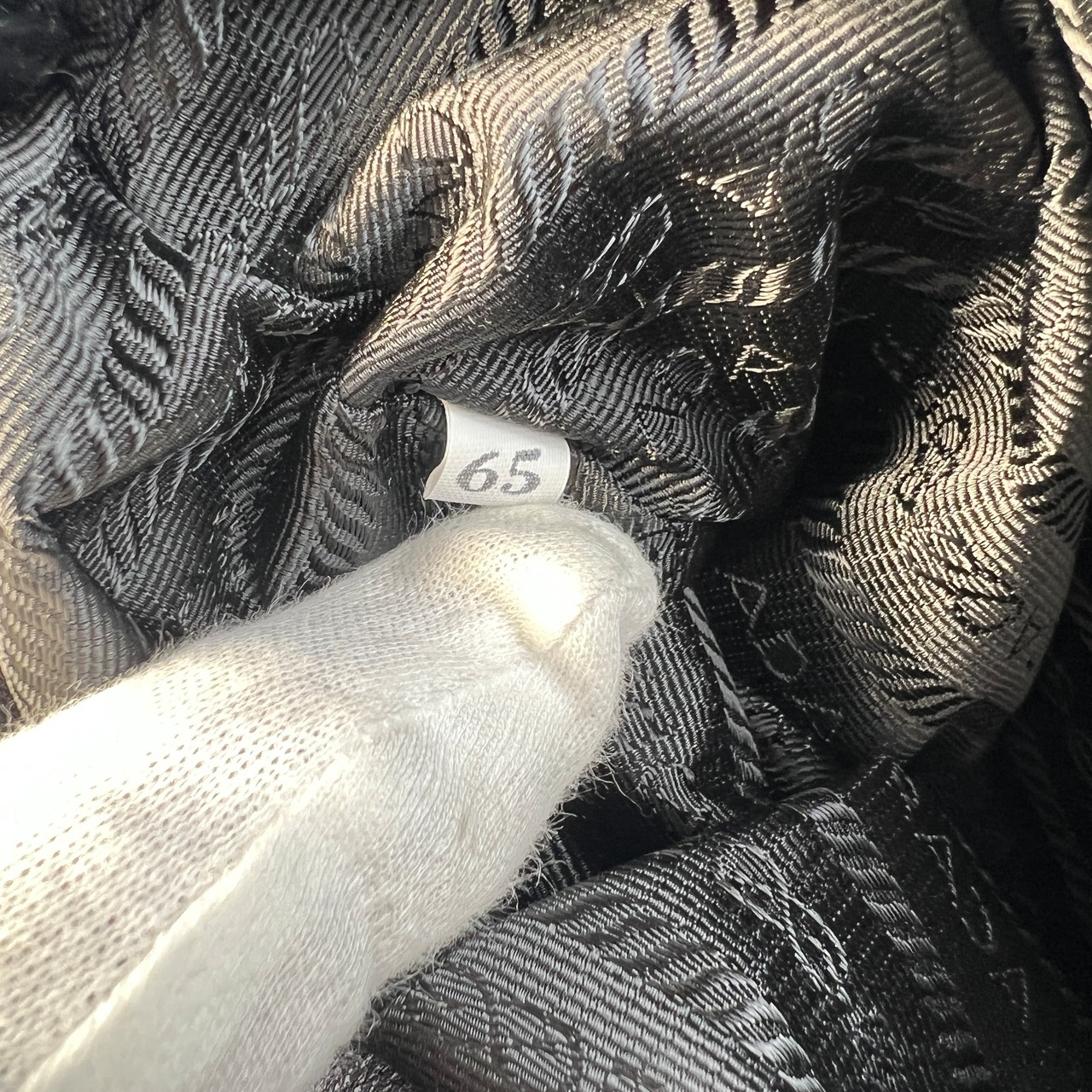 PRADA プラダ  三角ロゴ レザー ハンドバッグ ブラック A-10151