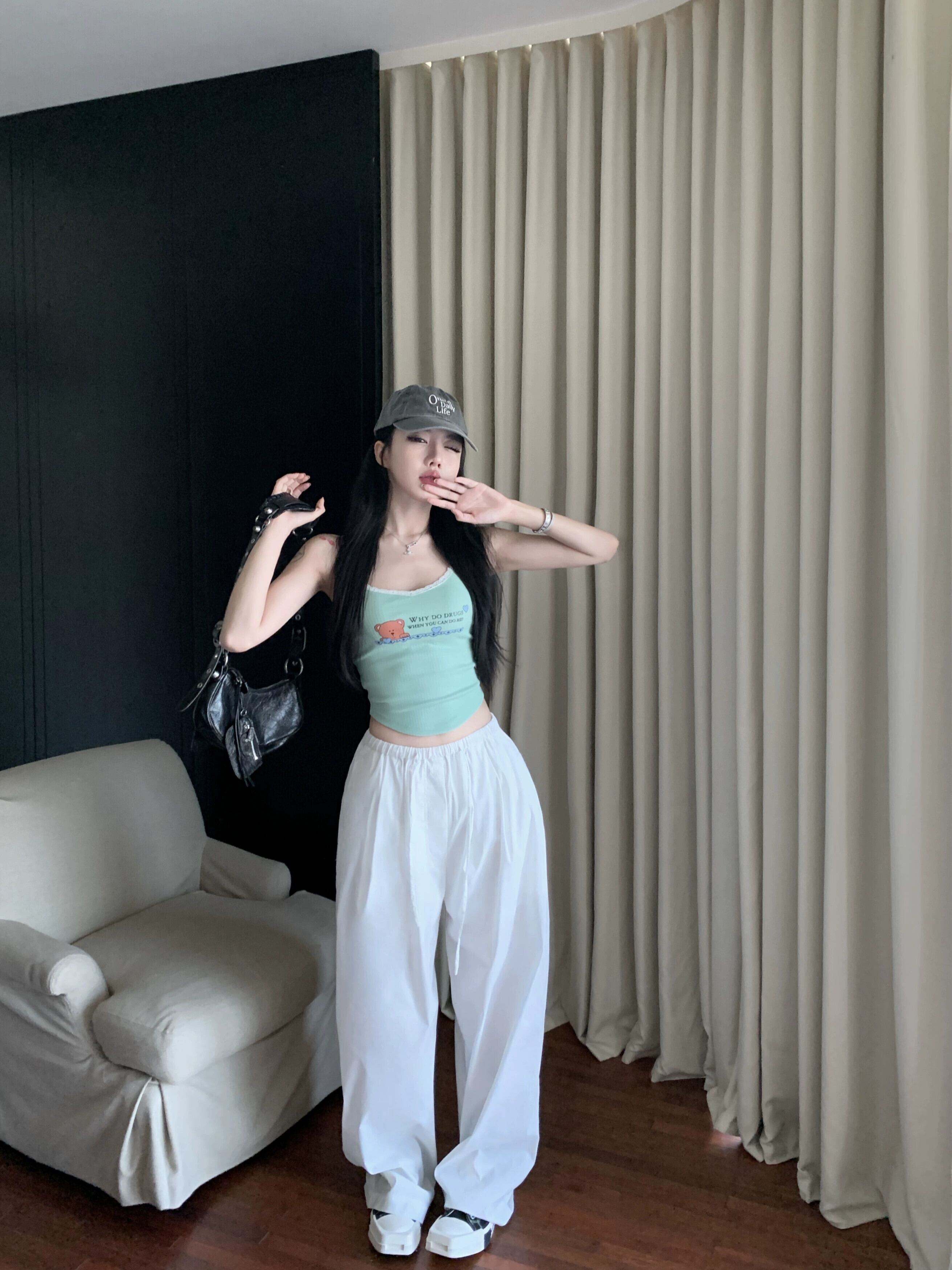 白巾着ワイドレッグパンツ女性の夏の薄いセクションクールパンツ 2023