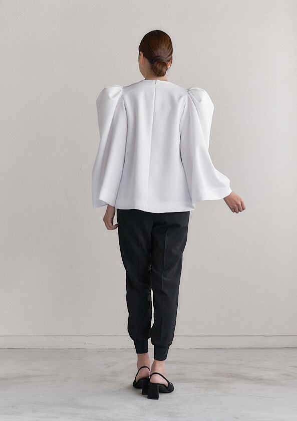 Bell Blouse ベル・ブラウス 白／黒2色展開 ☆決済から1週間前後に順次 