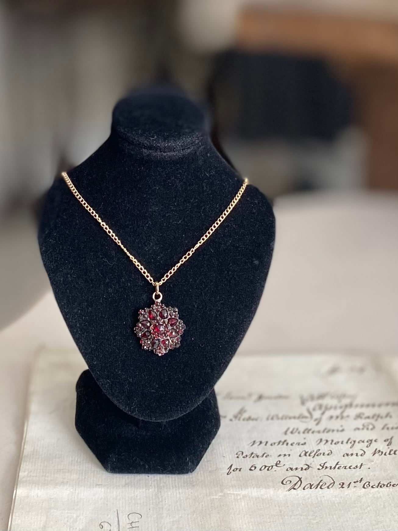 ガーネットペンダント