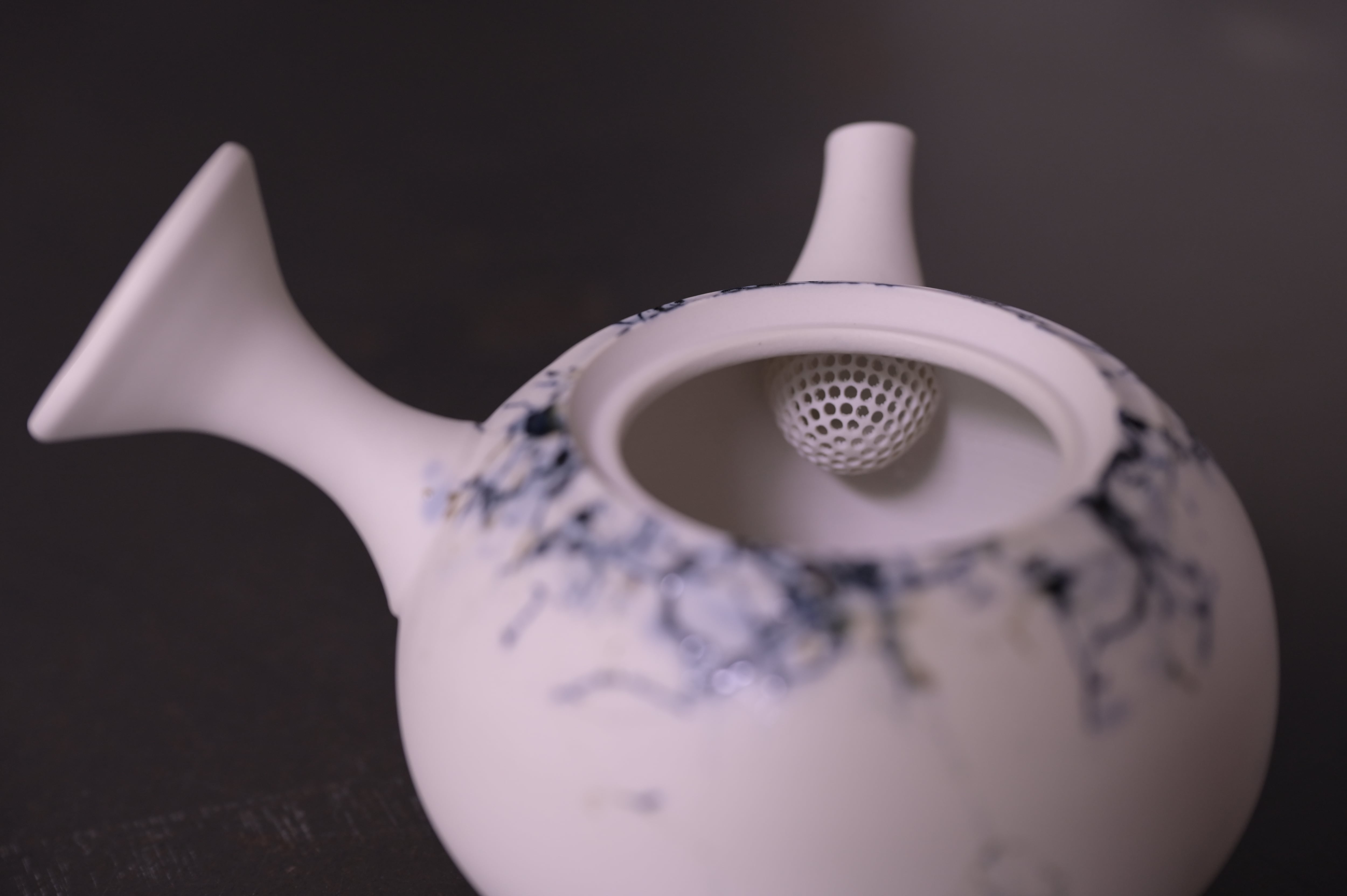 吉川雪月 白泥青藻掛け 茶注 | 鎌倉倶楽部 茶寮