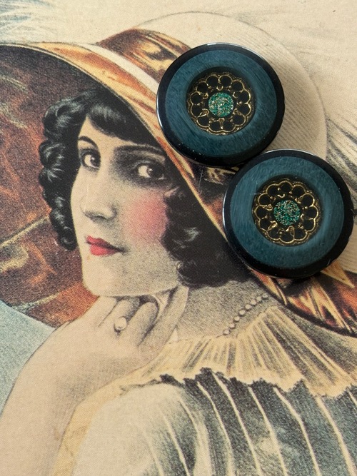 18mm Japanese ヴィンテージボタン グリーン×ブラック×ゴールド グリッター 樹脂ボタンレトロ アクセサリーパーツ 装飾材 カルトナージュ