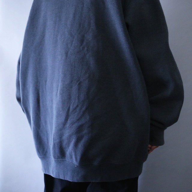 "Carhartt" sleeve logo printed over silhouette dark gray sweat parka