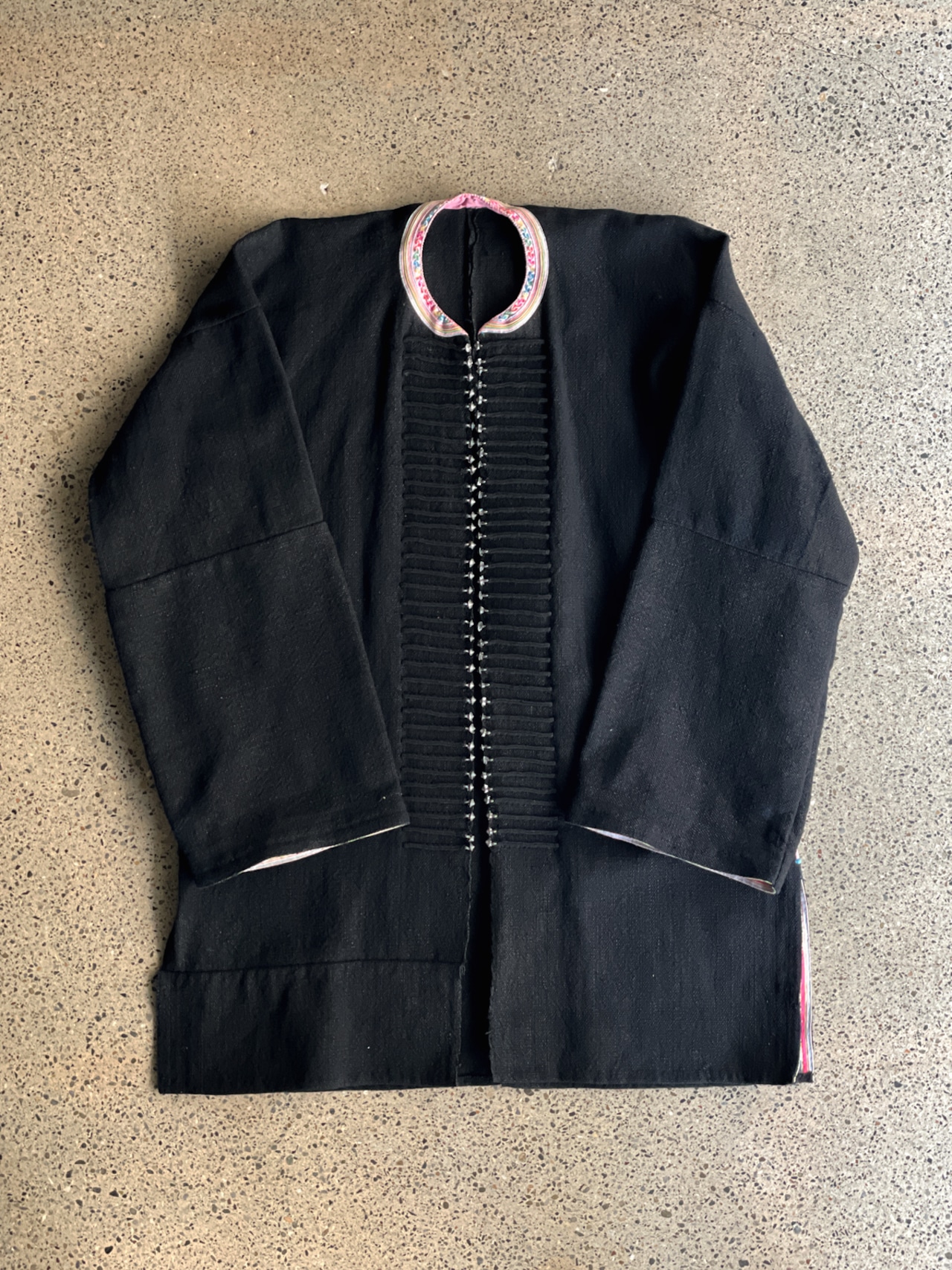 Dao tribe／ Vintage studded jacket