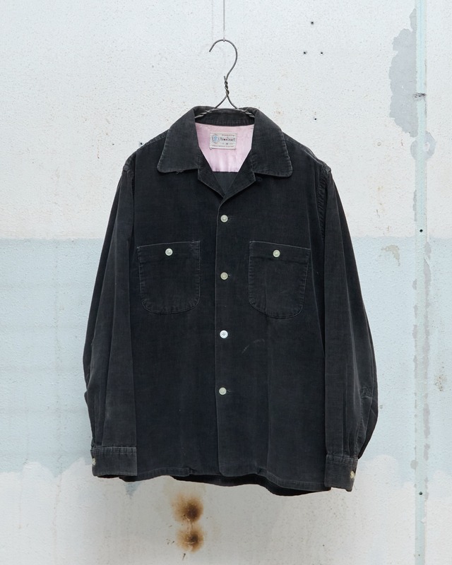 vintage “PENNEY’S TOWNCRAFT” faded black fine-wale corduroy open collar shirt
